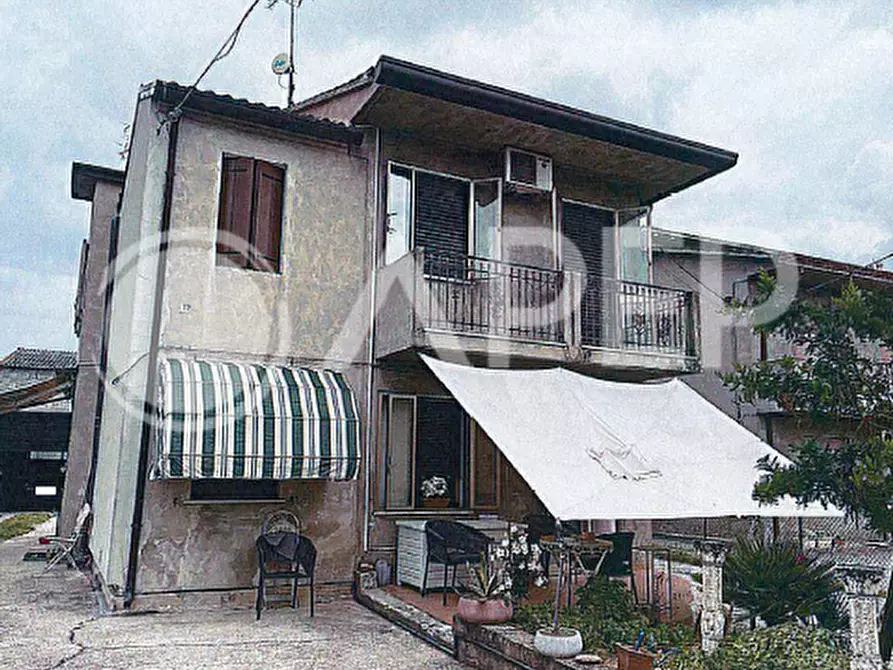 Immagine 2 di Villa in vendita  in Via Asilo nn 17 - 19 - Anguillara Veneta (PD) a Anguillara Veneta