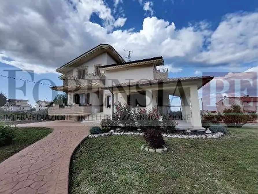 Immagine 2 di Villa in vendita  in Contrada Piano Croce, 2 a Pollutri
