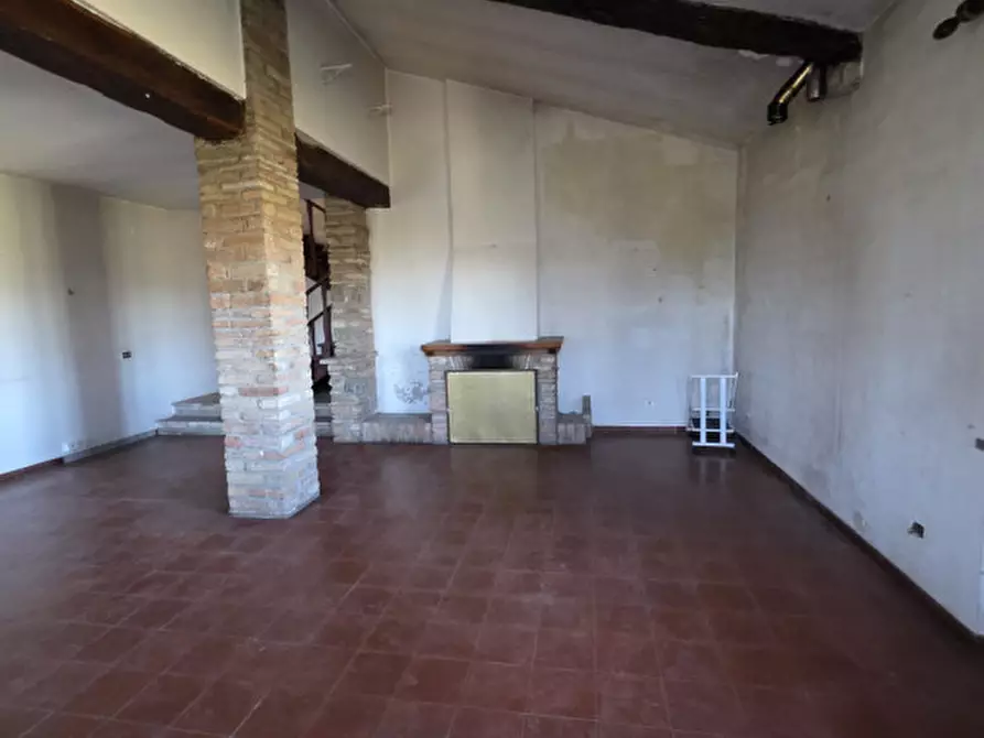 Immagine 13 di Villa in vendita  a Perugia