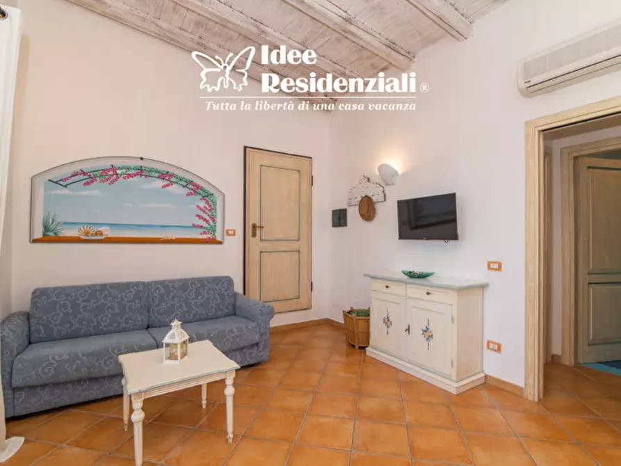 Immagine 10 di Appartamento in vendita  a Olbia