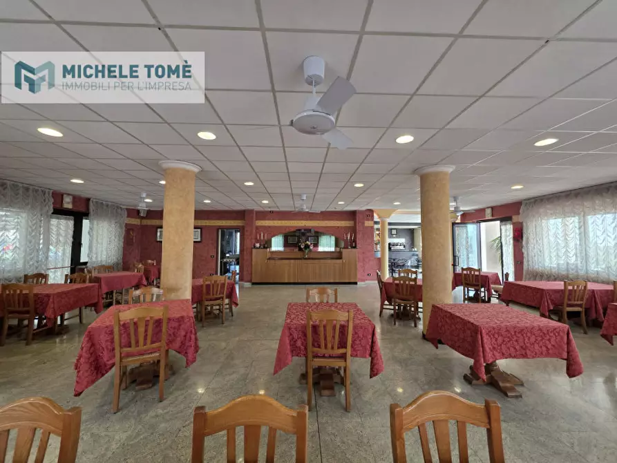 Immagine 4 di Negozio in affitto  in strada provinciale 4 a Sant'ambrogio Di Valpolicella