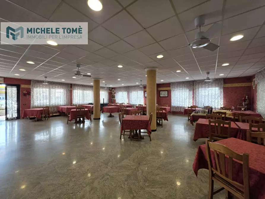 Immagine 7 di Negozio in affitto  in strada provinciale 4 a Sant'ambrogio Di Valpolicella