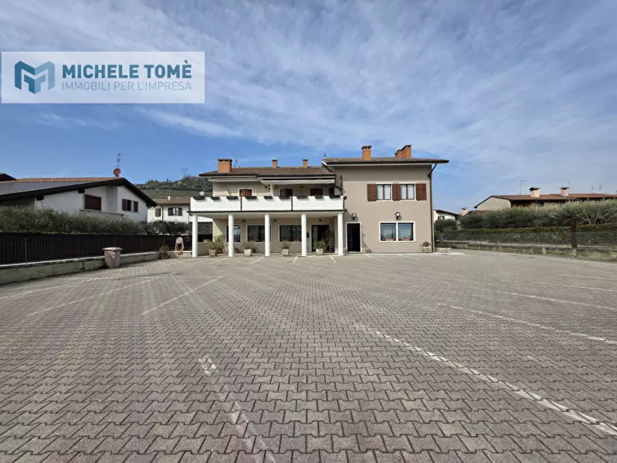 Immagine 20 di Negozio in affitto  in strada provinciale 4 a Sant'ambrogio Di Valpolicella