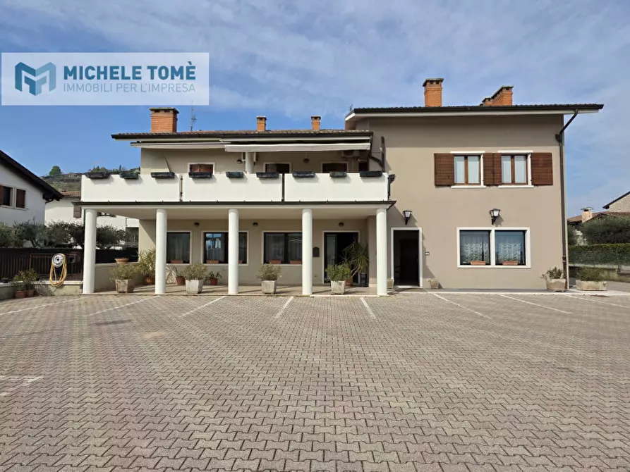 Immagine 22 di Negozio in affitto  in strada provinciale 4 a Sant'ambrogio Di Valpolicella