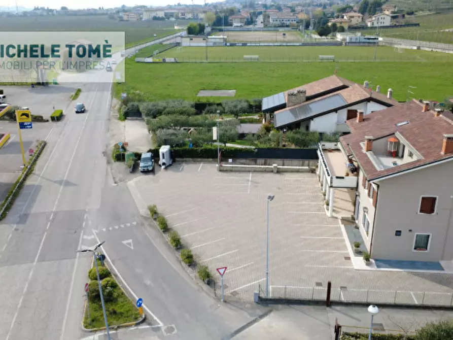 Immagine 25 di Negozio in affitto  in strada provinciale 4 a Sant'ambrogio Di Valpolicella