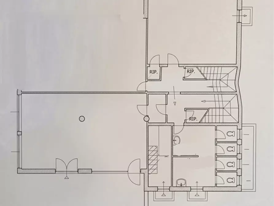 Immagine 30 di Negozio in affitto  in strada provinciale 4 a Sant'ambrogio Di Valpolicella