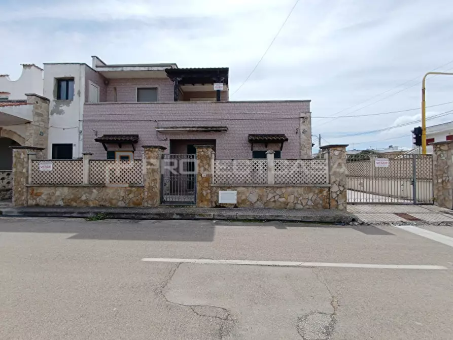 Immagine 20 di Casa bifamiliare in vendita  in via Isonzo 16 a Melendugno