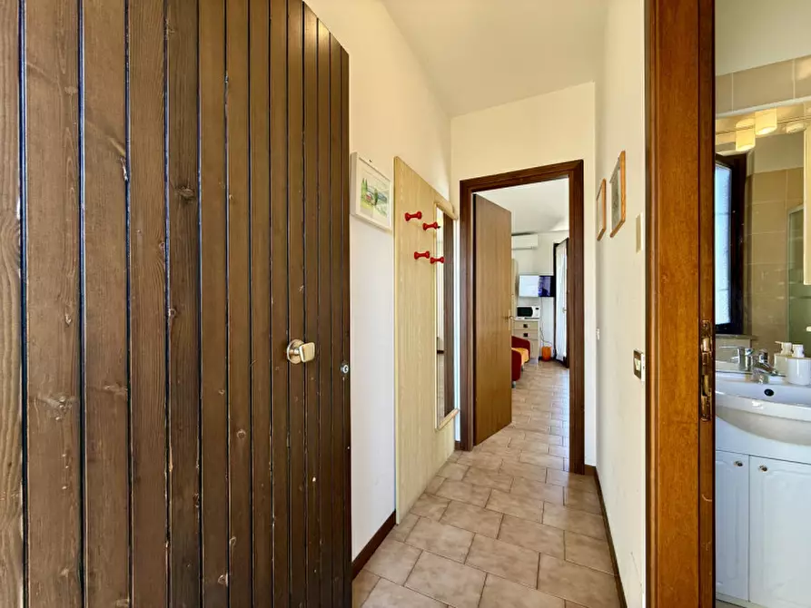 Immagine 5 di Appartamento in affitto  in via Monte Baldo a Lazise