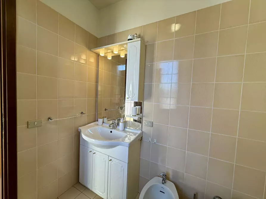 Immagine 20 di Appartamento in affitto  in via Monte Baldo a Lazise