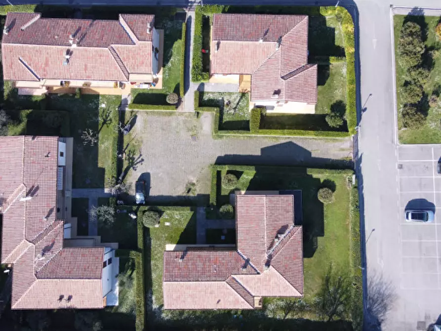 Immagine 29 di Appartamento in affitto  in via Monte Baldo a Lazise