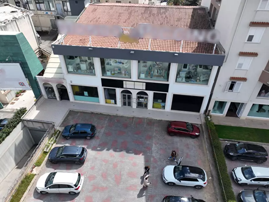 Immagine 7 di Negozio in affitto  in Via della Costituzione a Modica