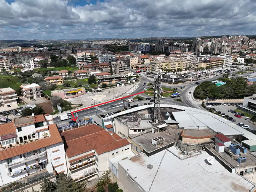 Immagine 8 di Negozio in affitto  in Via della Costituzione a Modica