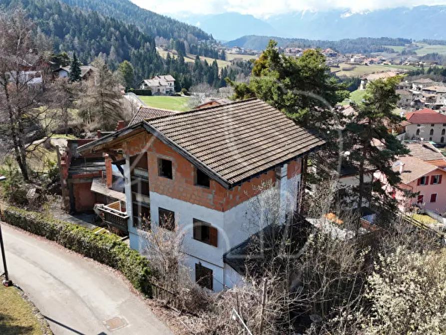 Immagine 2 di Casa indipendente in vendita  a Amblar-Don