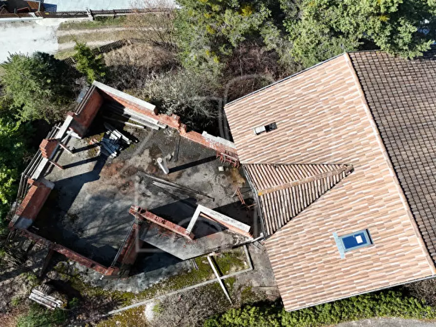 Immagine 9 di Casa indipendente in vendita  a Amblar-Don