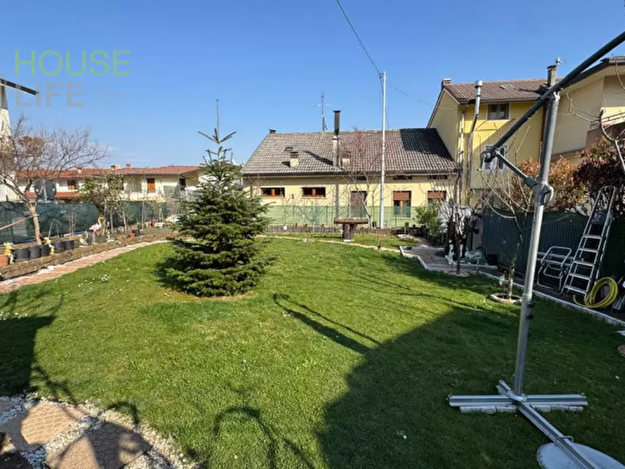 Immagine 19 di Appartamento in vendita  in via Milano a Monte Di Malo