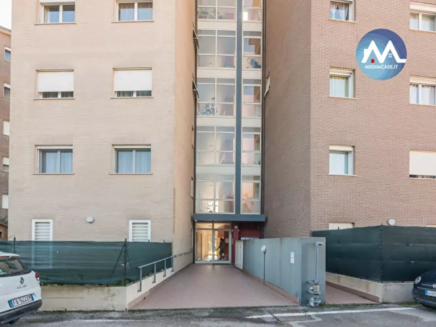 Immagine 5 di Garage in vendita  a Pesaro