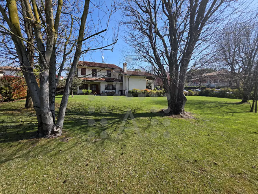 Immagine 2 di Villa in vendita  in Via Venezia a Selvazzano Dentro