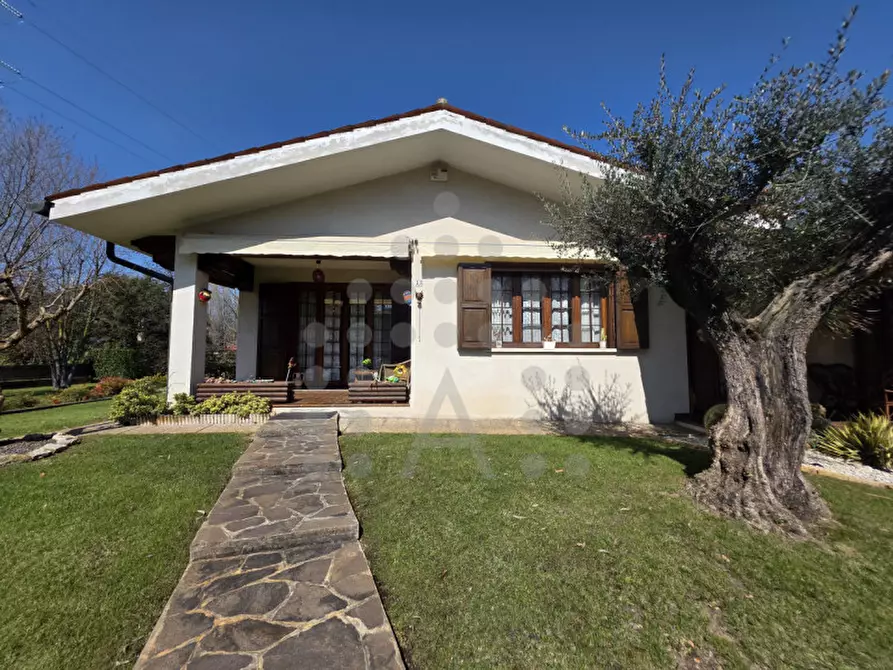 Immagine 20 di Villa in vendita  in Via Venezia a Selvazzano Dentro