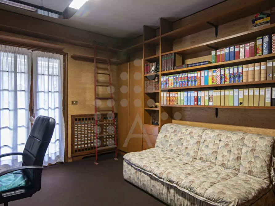 Immagine 31 di Villa in vendita  in Via Venezia a Selvazzano Dentro