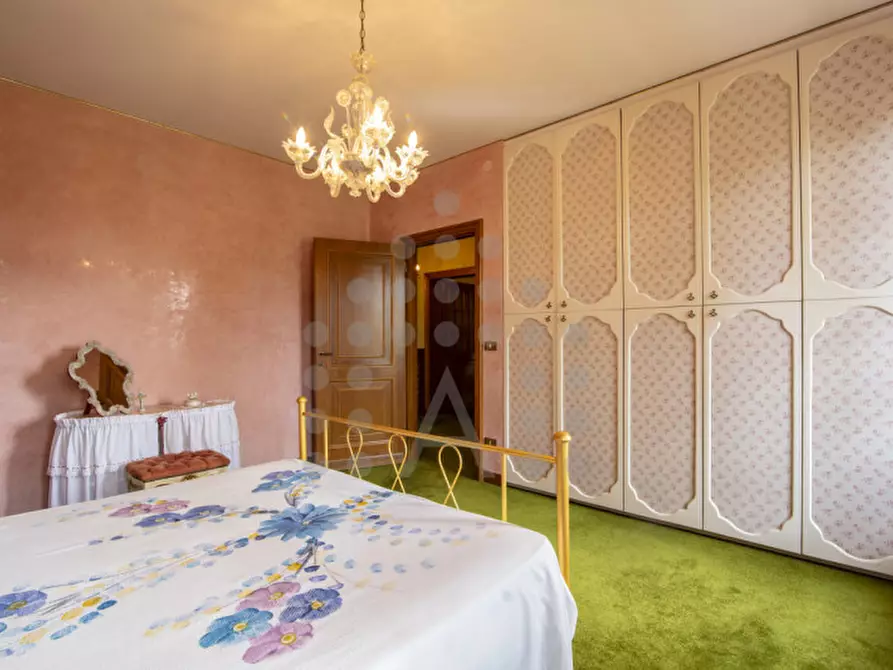 Immagine 37 di Villa in vendita  in Via Venezia a Selvazzano Dentro