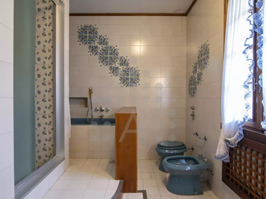 Immagine 39 di Villa in vendita  in Via Venezia a Selvazzano Dentro