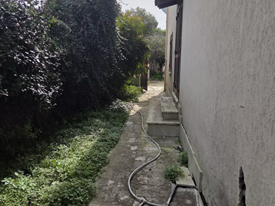 Immagine 5 di Villa in affitto  in via maresca a Roma