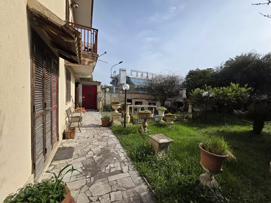 Immagine 6 di Villa in affitto  in via maresca a Roma