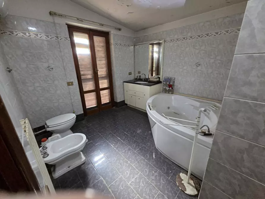 Immagine 14 di Villa in affitto  in via maresca a Roma