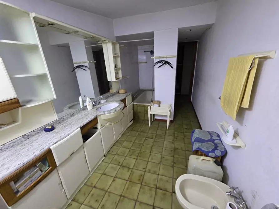 Immagine 16 di Villa in affitto  in via maresca a Roma