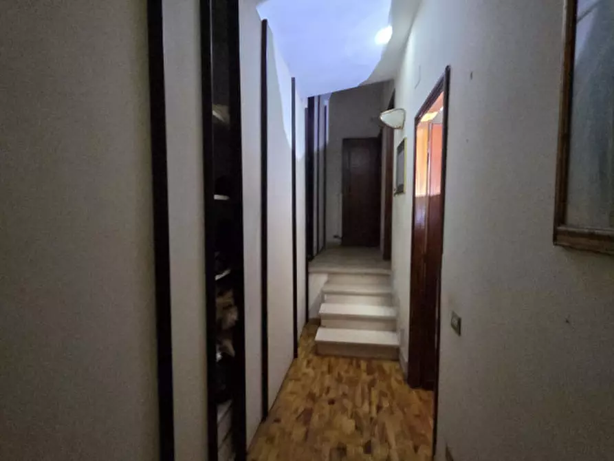 Immagine 18 di Villa in affitto  in via maresca a Roma