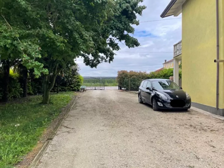 Immagine 3 di Casa bifamiliare in vendita  in Via Crosere, 30023 Concordia Sagittaria Venezia a Concordia Sagittaria