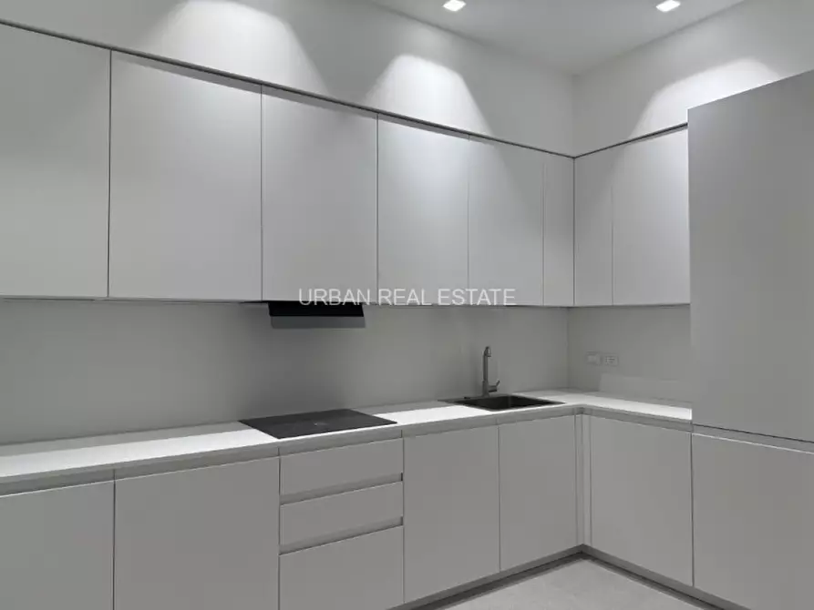 Immagine 17 di Appartamento in affitto  in Via Carducci 8 a Trieste