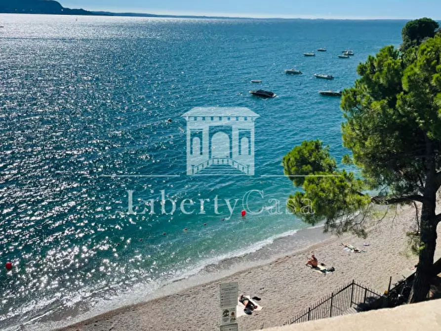 Immagine 1 di Appartamento in vendita  in Via Roma a Toscolano-Maderno