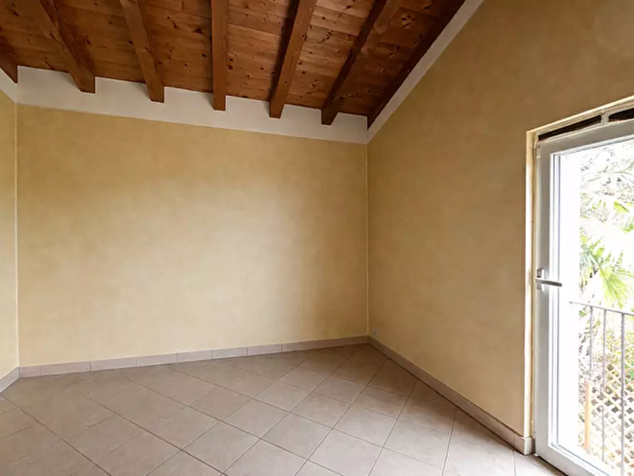 Immagine 11 di Appartamento in affitto  in Via Angelo Landi a Salò