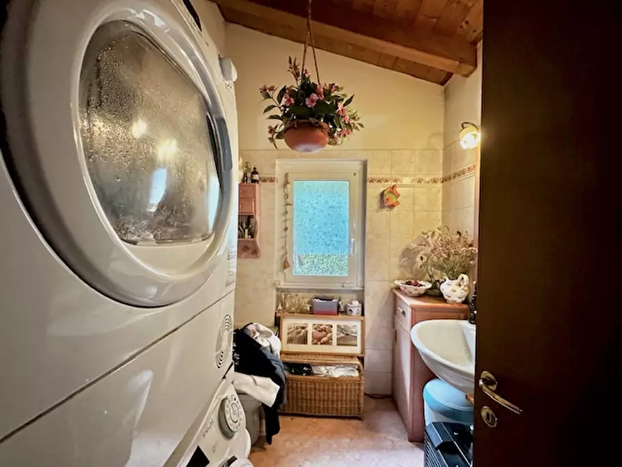 Immagine 14 di Appartamento in affitto  in Via Angelo Landi a Salò