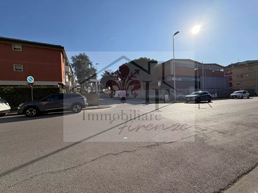 Immagine 7 di Garage in vendita  in via arturo ferrarin a Firenze
