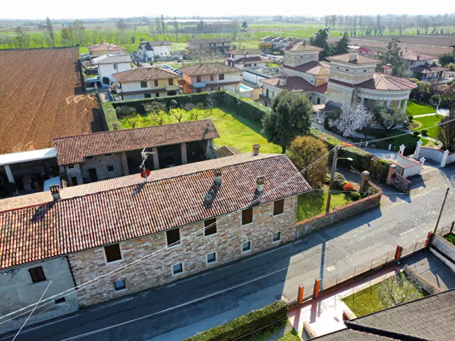 Immagine 10 di Casa indipendente in vendita  in Via Milano a Rovato