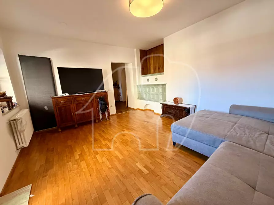 Immagine 2 di Appartamento in vendita  in St.-Michael-Platz - Piazza San Michele a Appiano Sulla Strada Del Vino .Eppan An Der.