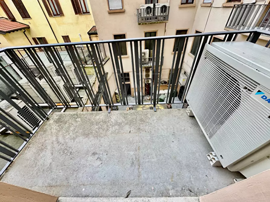 Immagine 13 di Appartamento in affitto  in Piazza Santa Maria Beltrade, 2 a Milano