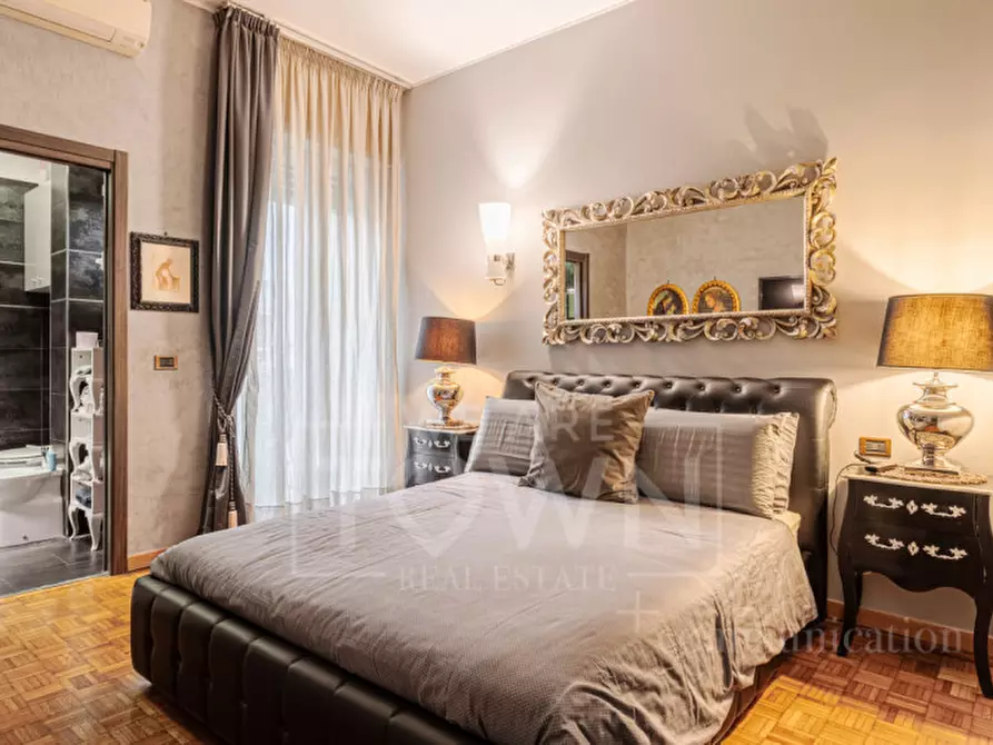 Immagine 13 di Appartamento in vendita  in Viale Emilio Caldara a Milano