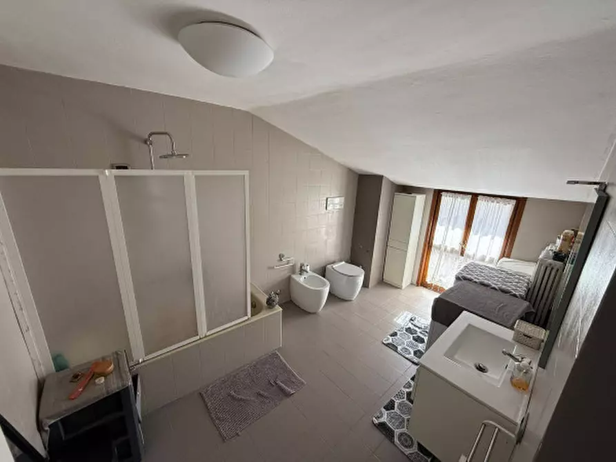 Immagine 13 di Appartamento in vendita  in Via Vittorio Emanuele II, 7 a Oltrona Di San Mamette