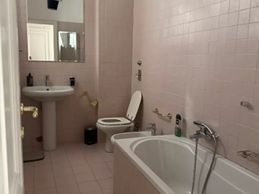 Immagine 11 di Appartamento in affitto  in Via Bartolomeo Panizza, 4 a Milano