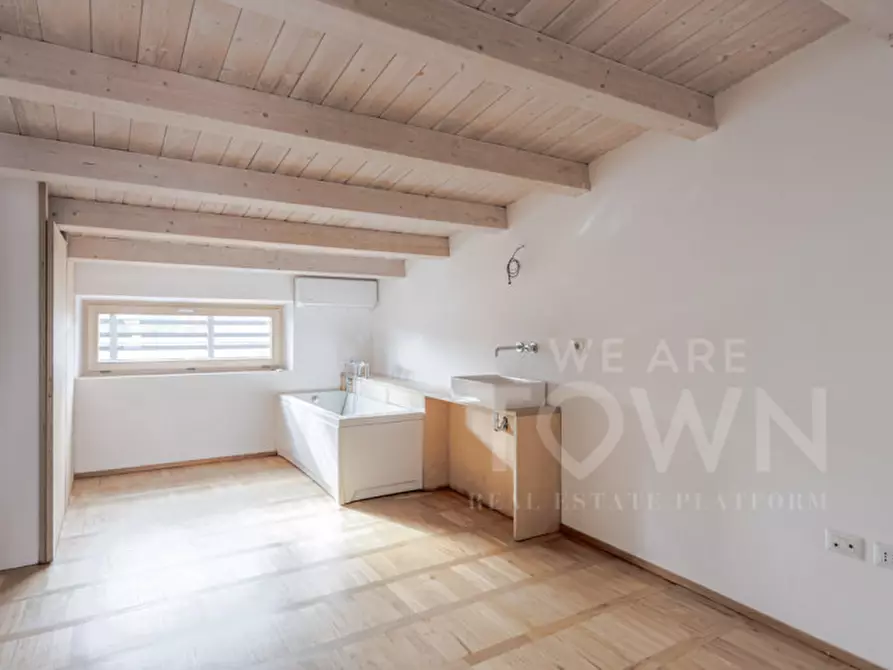 Immagine 5 di Appartamento in vendita  in Via Michele Pericle Negrotto, 31/10 a Milano