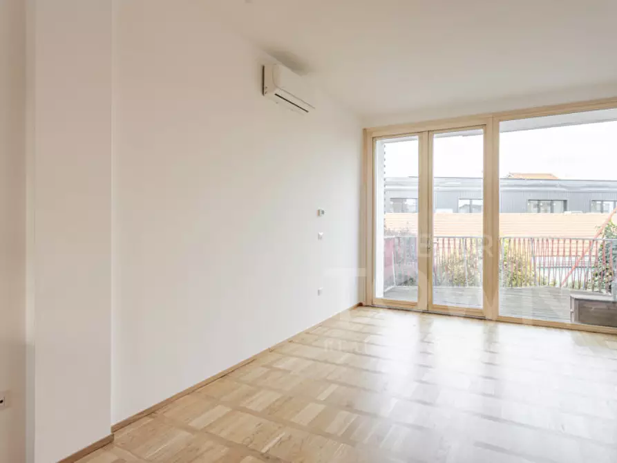 Immagine 9 di Appartamento in vendita  in Via Michele Pericle Negrotto, 31/10 a Milano