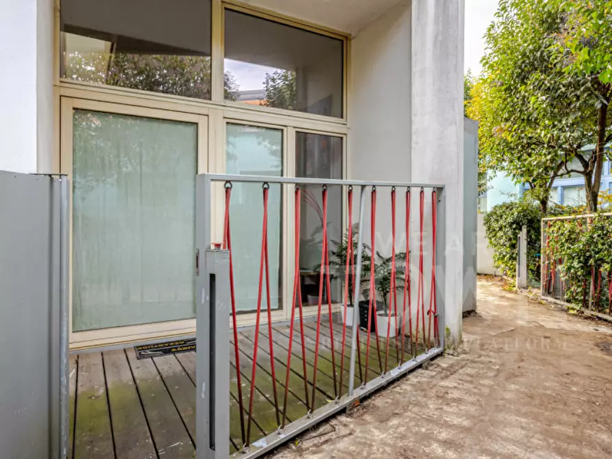 Immagine 27 di Appartamento in vendita  in Via Michele Pericle Negrotto, 31/10 a Milano