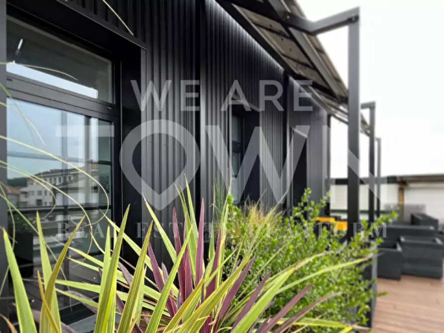 Immagine 10 di Appartamento in vendita  in Via Michele Pericle Negrotto, 31/12 a Milano