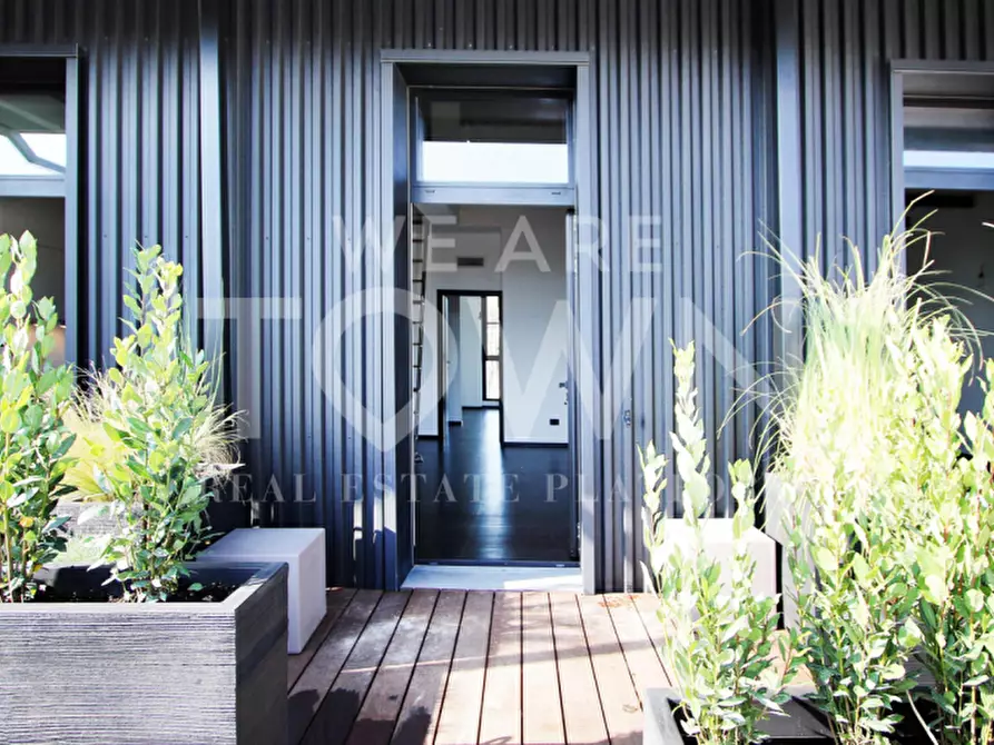 Immagine 8 di Appartamento in vendita  in Via Michele Pericle Negrotto, 31/12 a Milano