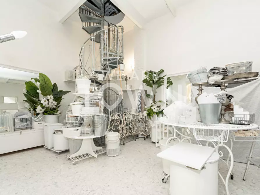 Immagine 15 di Loft/Open space in vendita  in Corso 22 Marzo, 39 a Milano