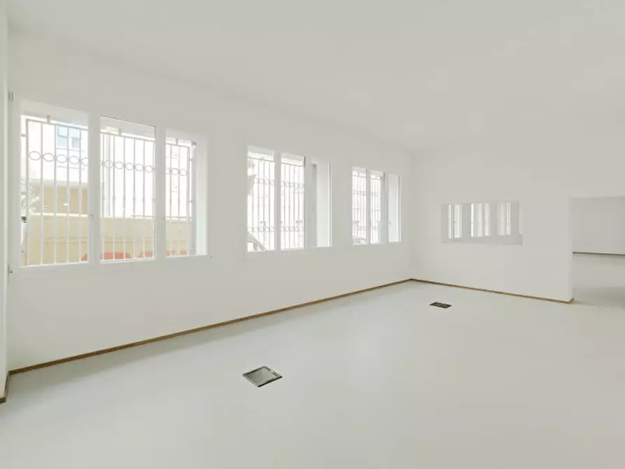 Immagine 1 di Ufficio in vendita  in Via Cardinale Branda Castiglioni, 1 a Milano