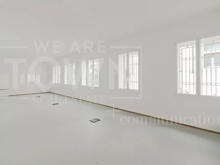 Immagine 11 di Ufficio in vendita  in Via Cardinale Branda Castiglioni, 1 a Milano